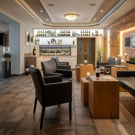 Ringhotel Winzerhof فندق