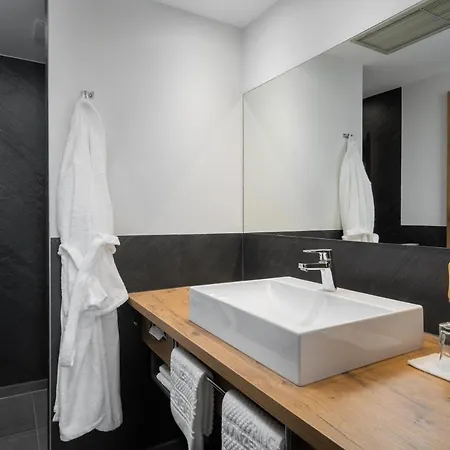 Ringhotel Winzerhof 4*