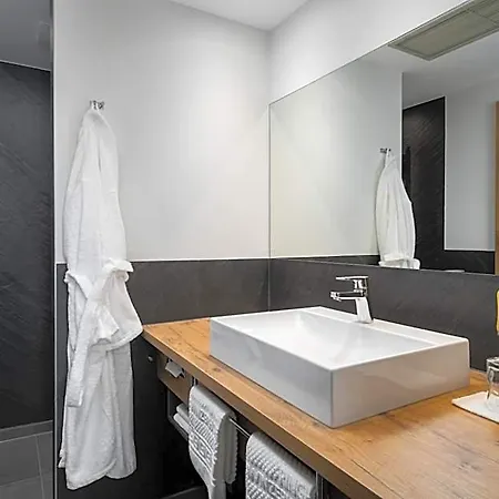 Ringhotel Winzerhof 4*