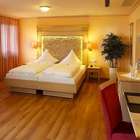 Ringhotel Winzerhof Отель 4*