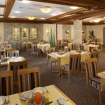 فندق Ringhotel Winzerhof 4*