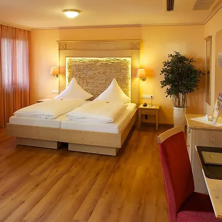 فندق Ringhotel Winzerhof